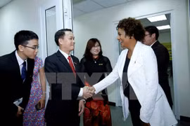 Secretaria general de OIF visita periódico Le Courrier du Vietnam