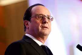 Presidente de Francia continúa visita de Estado en Vietnam