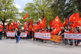 Protestan en Alemania contra acciones de China en Mar del Este