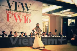 Semana de moda otoño – invierno Vietnam presentará materiales valiosos de Japón