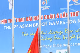 Izan bandera de los Juegos Asiáticos de Playa en Vietnam