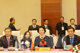 Vietnam contribuye activamente a éxito de AIPA – 37