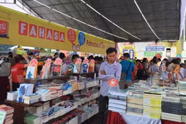 Concluye Feria del Libro de Hanoi 2016