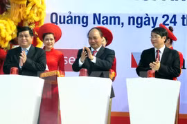 Premier participa en acto inicial de construcción de obras claves en Quang Nam