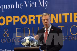 Ministro vietnamita y embajador estadounidense debaten cooperación en defensa