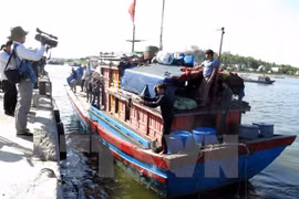 Pescadores de barco hundido por naves chinas regresaron a tierra
