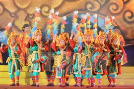 Más de 20 grupos artísticos extranjeros actuarán en Festival Hue en Vietnam