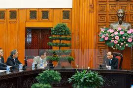 Líderes de Vietnam prometen condiciones óptimas para inversores japoneses