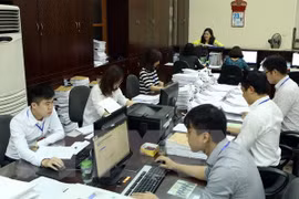 Parlamento de Vietnam continúa sesiones de trabajo con análisis de proyectos de ley