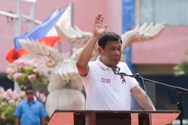 Rodrigo Duterte jura como presidente de Filipinas
