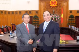 Vietnam y Laos comparten experiencias en desarrollo científico 