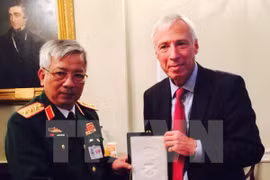 Vietnam: Mantenimiento de paz debe acompañar reconstrucción