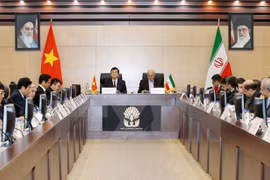 Presidente de Vietnam se reúne con líder supremo de Irán