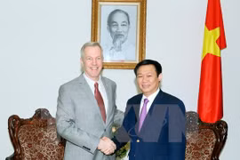 Vicepremier vietnamita aboga por desarrollo sustancial de relaciones con EE.UU. 