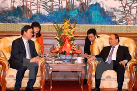 Premier de Vietnam se reúne con banqueros y ejecutivos empresariales de China