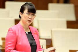 Consejo Popular de Hanoi aprueba suspensión de funciones de una diputada