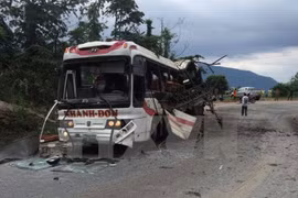 Ocho vietnamitas fallecen en explosión de autobús en Laos