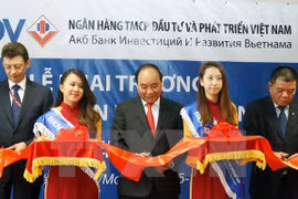 Premier vietnamita aboga por superar barreras en intercambio mercantil con Rusia