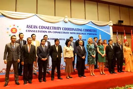 ASEAN busca fortalecer conectividad intrabloque