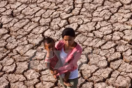 Tailandia genera lluvia artificial para luchar contra la sequía
