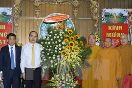 Felicitan a comunidad de seguidores budista por Vesak 2016