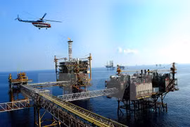 Firman memorandos sobre cooperación petrolera Vietnam-EE.UU.