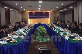 Vietnam y Laos cooperan en sector informativo