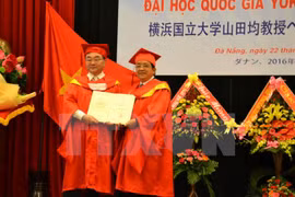 Distinguido profesor japonés con título honorífico vietnamita