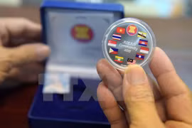Laos recibe presidencia de ASEAN para 2016
