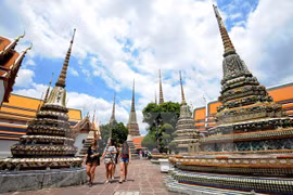 Kuala Lumpur fija meta de captar a 12 millones de turistas foráneos