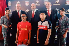 Aerolínea malasia se convierte en socio global de club Liverpool