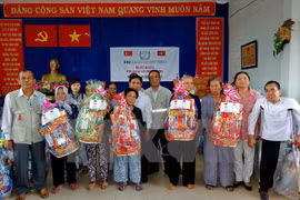 Movilizan un millón de regalos para pobres en Año Nuevo Lunar