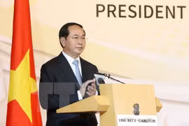 Vietnam da bienvenida a inversores singapurenses, afirma presidente