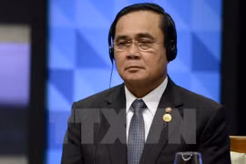 Tailandia mantendrá restricciones sobre reuniones políticas