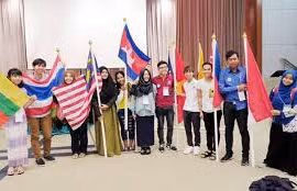 Estudiantes de países de ASEAN se reúnen en Vietnam