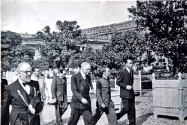 Abierta exposición sobre presidente Ho Chi Minh y amistad Vietnam-Francia
