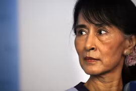 Myanmar: Aung San Suu Kyi suspende trabajo por razón de salud