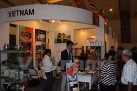Participan empresas de Vietnam en exposición comercial en Indonesia