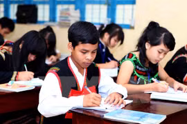 Vietnam amplia la educación bilingüe basada en lengua materna