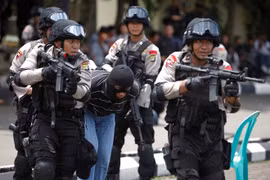Policía indonesia arresta a tres sospechosos vinculados con el Estado Islámico