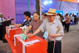 Inauguran elecciones generales en todo Vietnam
