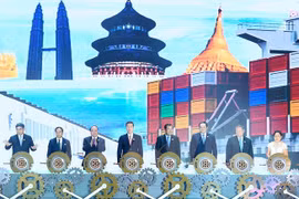 Premier de Vietnam expresa su apoyo a la cooperación entre China y ASEAN