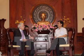 Ciudad Ho Chi Minh confirma el apoyo continuo para inversores
