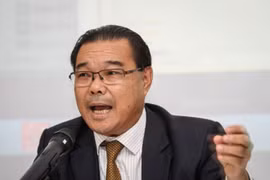 Condenan a siete años de prisión a senador camboyano
