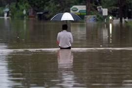 Al menos 43 muertos por inundación y deslizamiento de tierra en Indonesia