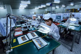 Banco HSBC anticipa dos escenarios para economía vietnamita hasta fin de año
