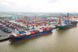 Vietnam busca desarrollar puertos marítimos de clase mundial