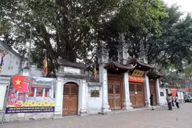 Cerrados sitios históricos en Hanoi
