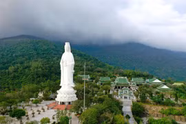 Pagoda Linh Ung-Bai But, destino espiritual de Da Nang