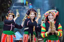 Belleza de los trajes de la etnia Cong en provincia de Lai Chau